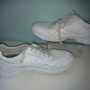 Rockport Mens Pro Walkers shoes  size 8 or Womens 9.5 Cream  (#B-5)